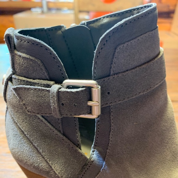 Ankle booties with strap detail - Picture 5 of 6